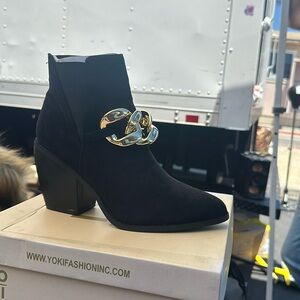 Yoki Black Ankle Shoes